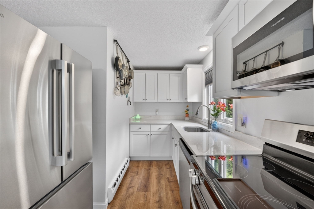 2 Bryant Street, Unit D Freetown, MA 02702 - Photo 4 of 42