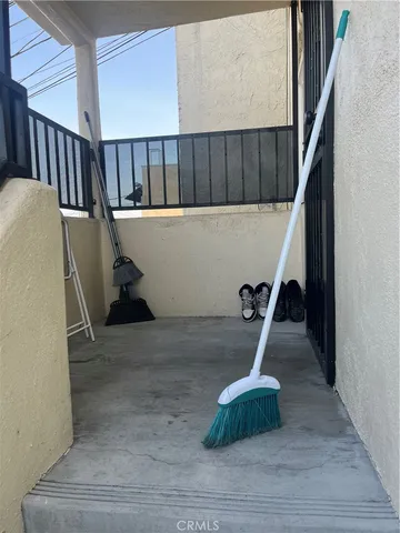 $899,999 | 5833 East Beverly Boulevard, Los Angeles, CA 90022