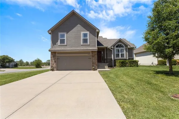 $395,000 | 18448 Curry Street, Gardner, KS 66030