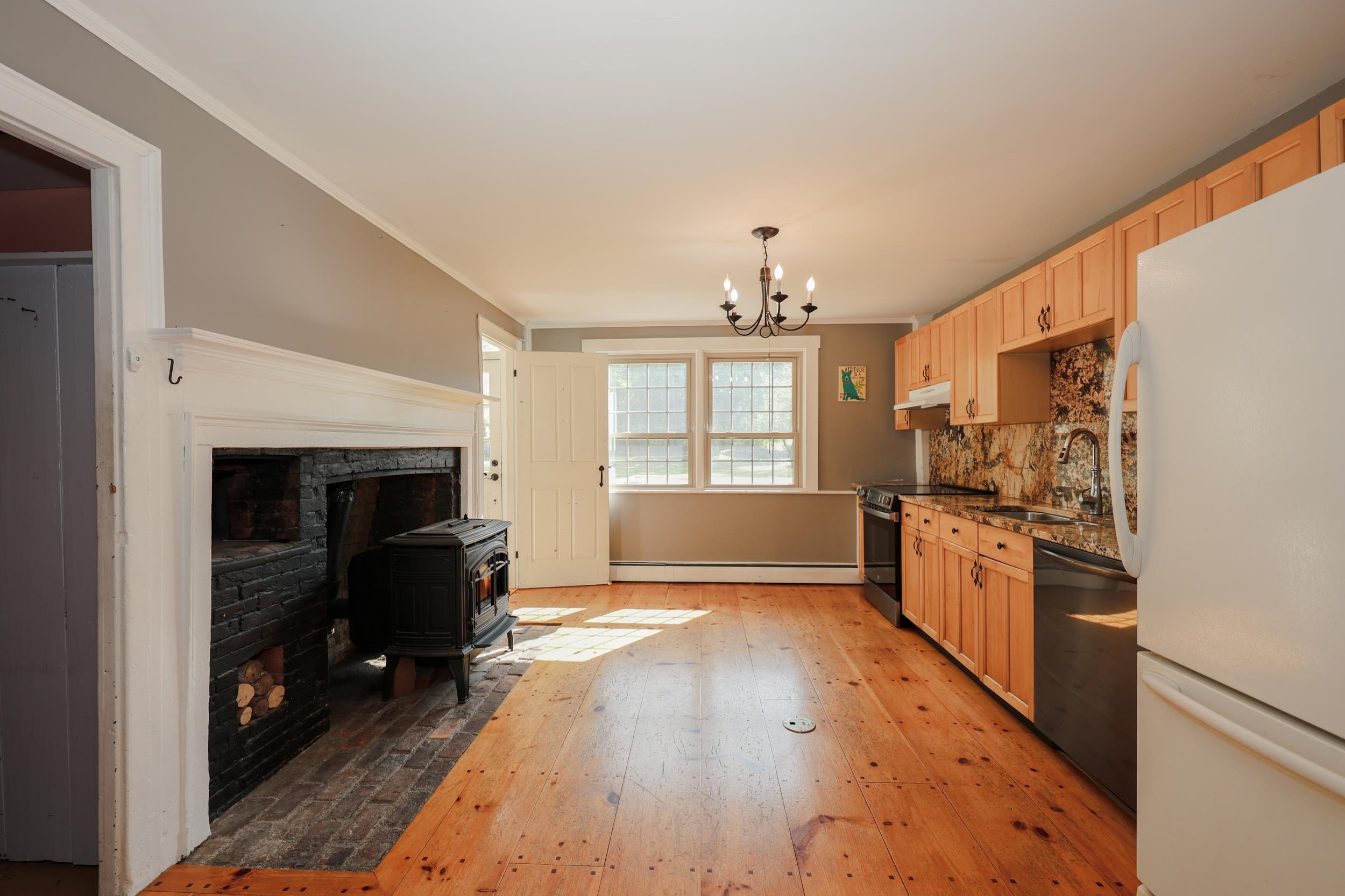 67 Candia Road Deerfield, NH 03037 - Photo 11 of 60
