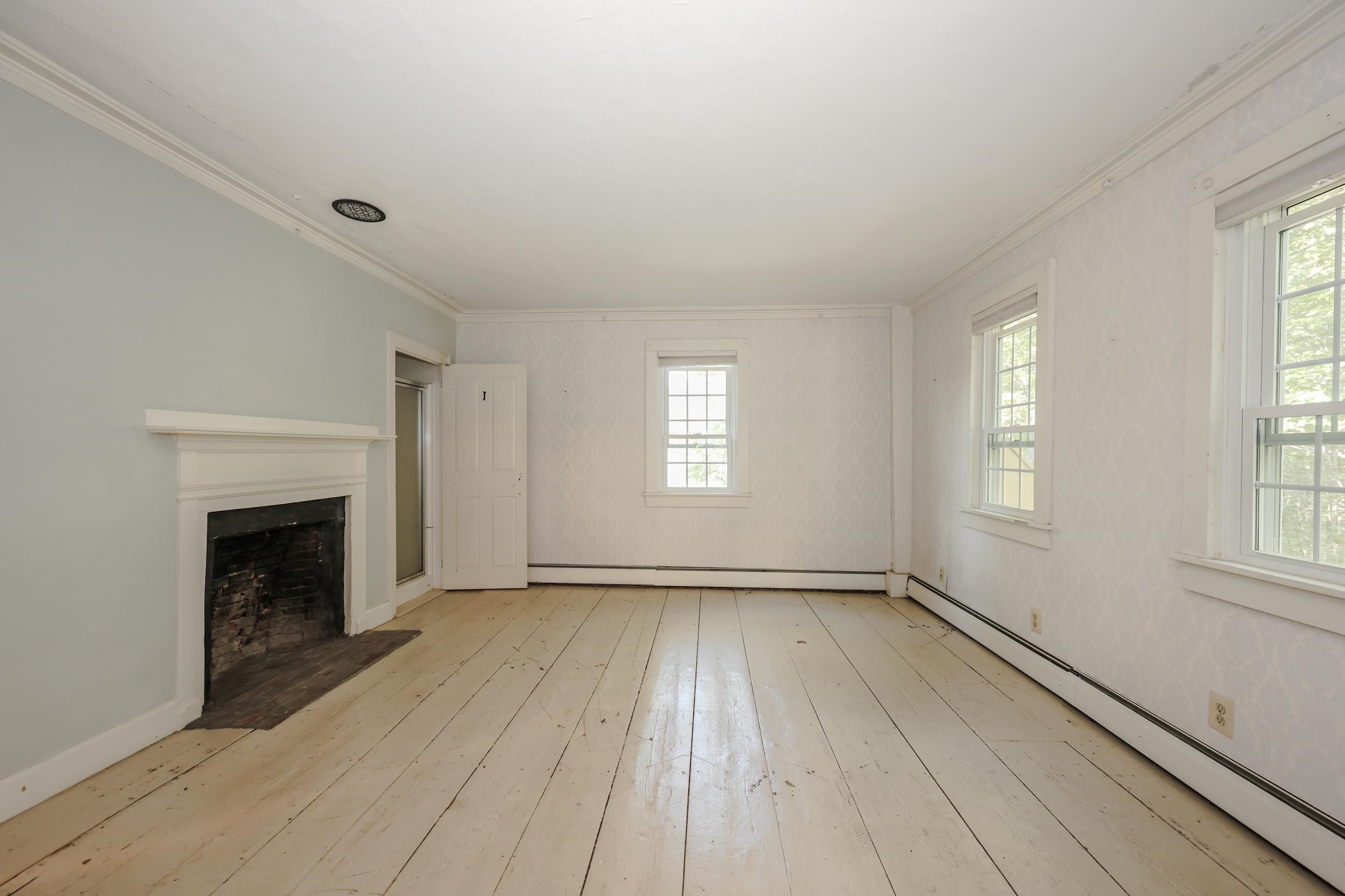 67 Candia Road Deerfield, NH 03037 - Photo 16 of 60