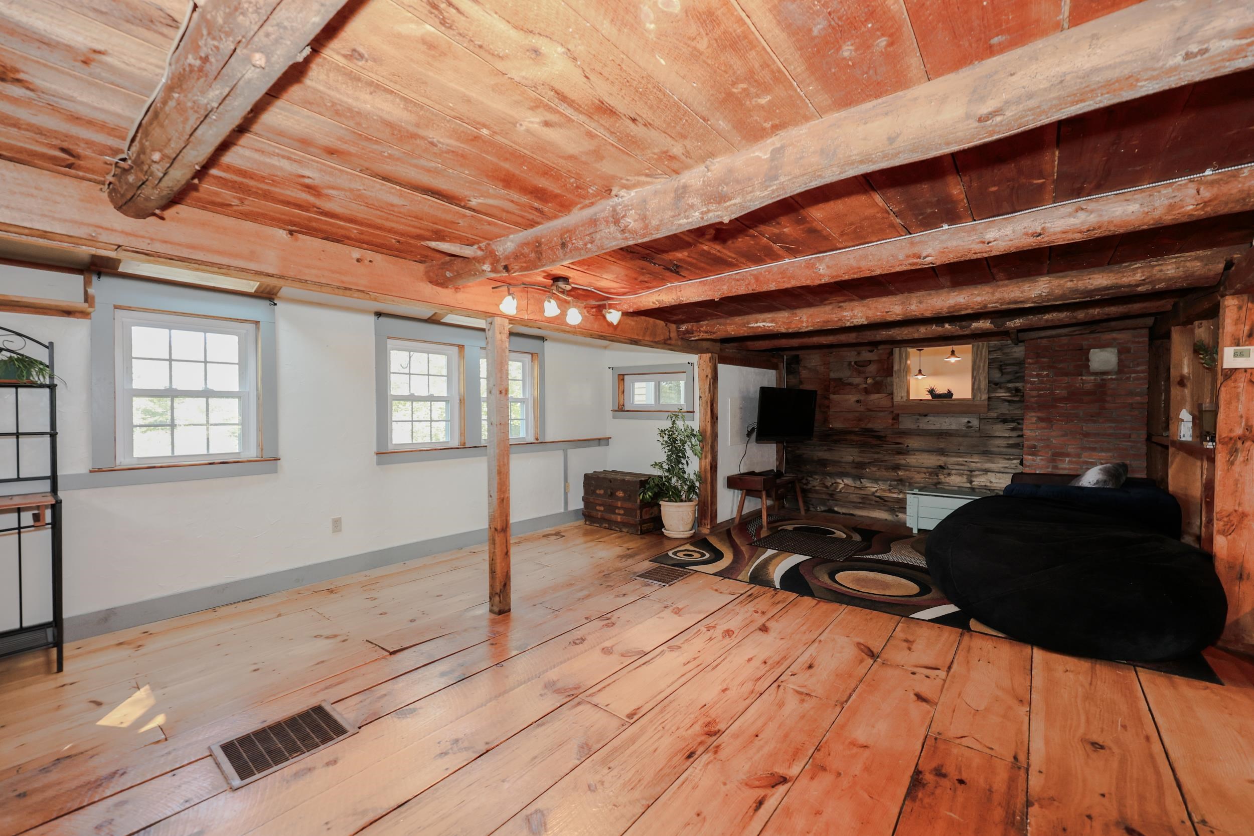 67 Candia Road Deerfield, NH 03037 - Photo 17 of 60