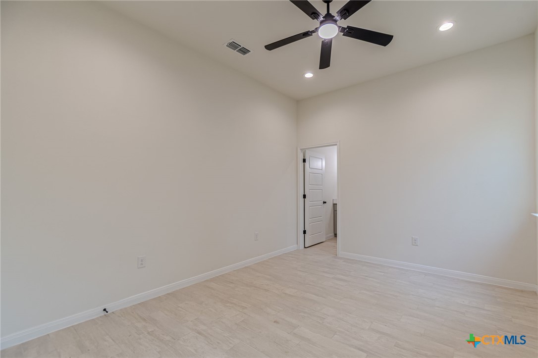 624 Stratton Street Seguin, TX 78155 - Photo 20 of 31 Room