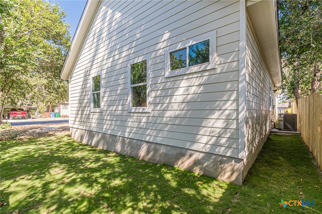 624 Stratton Street Seguin, TX 78155 - Photo 26 of 31 Back / Side yard
