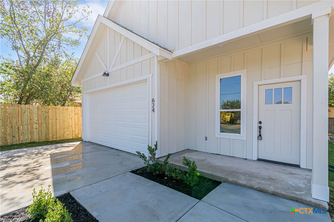 624 Stratton Street Seguin, TX 78155 - Photo 3 of 31