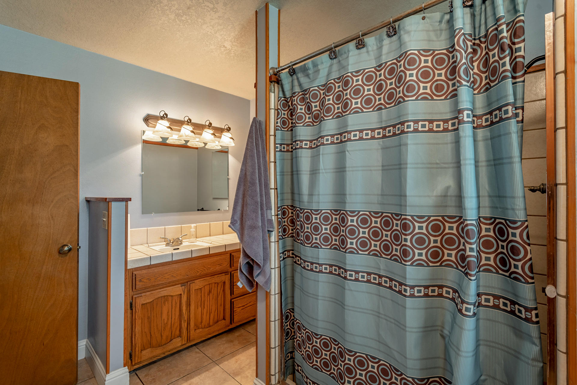 8976 Bass Pond Road Millville, CA 96062 - Photo 18 of 31 46 guest bath