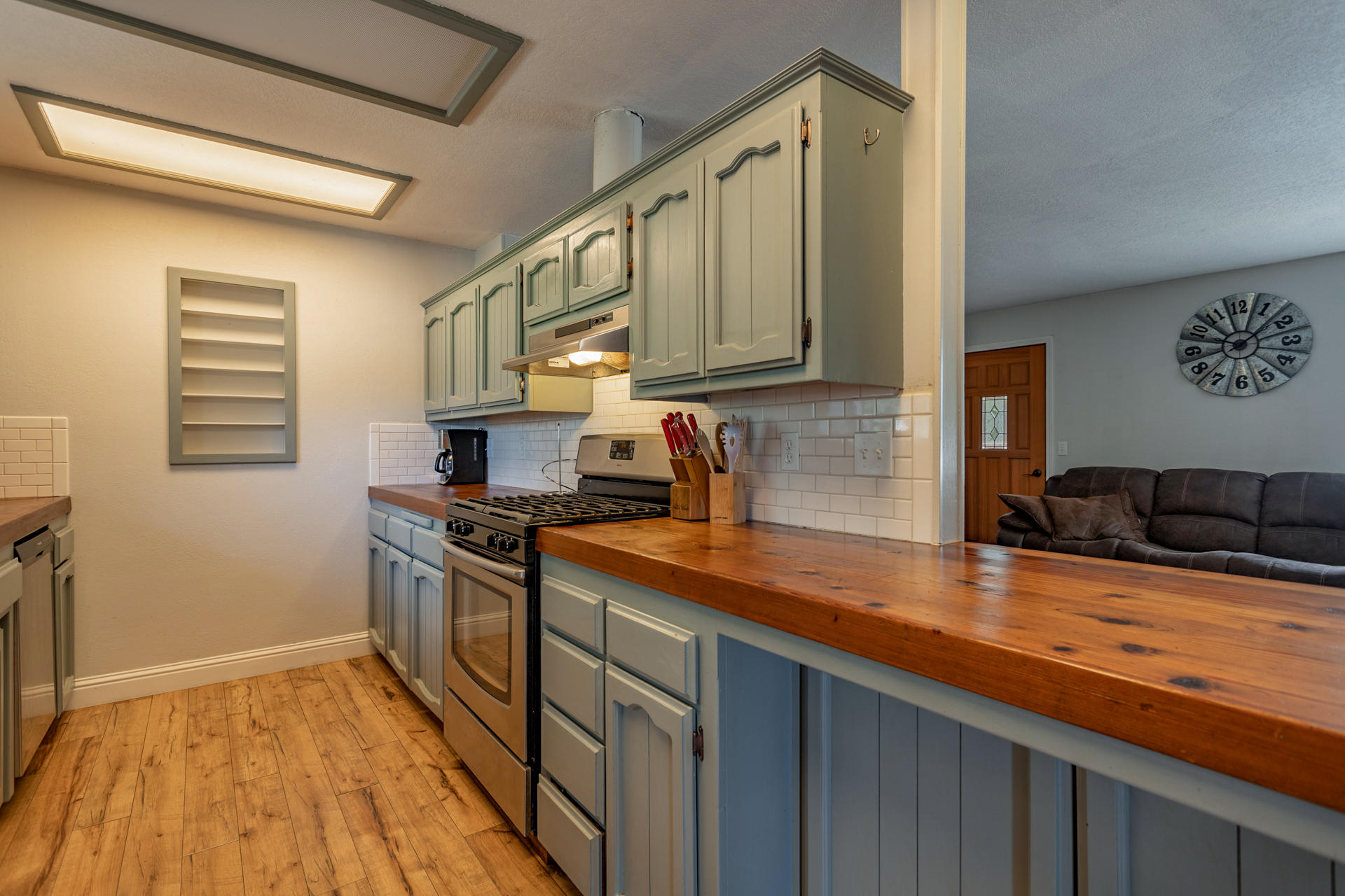 8976 Bass Pond Road Millville, CA 96062 - Photo 9 of 31 21 Kitchen