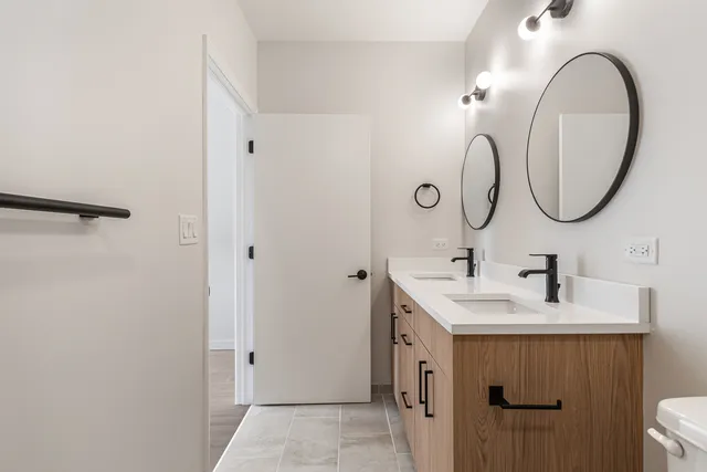 $5,390 | 805 North Milwaukee Avenue, Unit 2S, Chicago, IL 60642