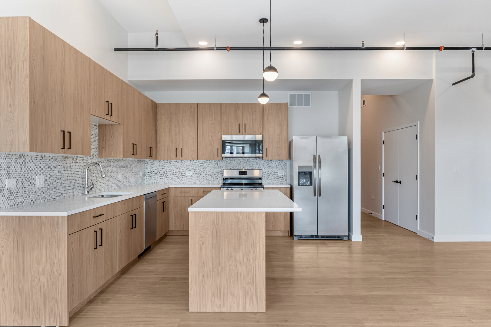 805 North Milwaukee Avenue, Unit 2S Chicago, IL 60642 - Photo 7 of 29