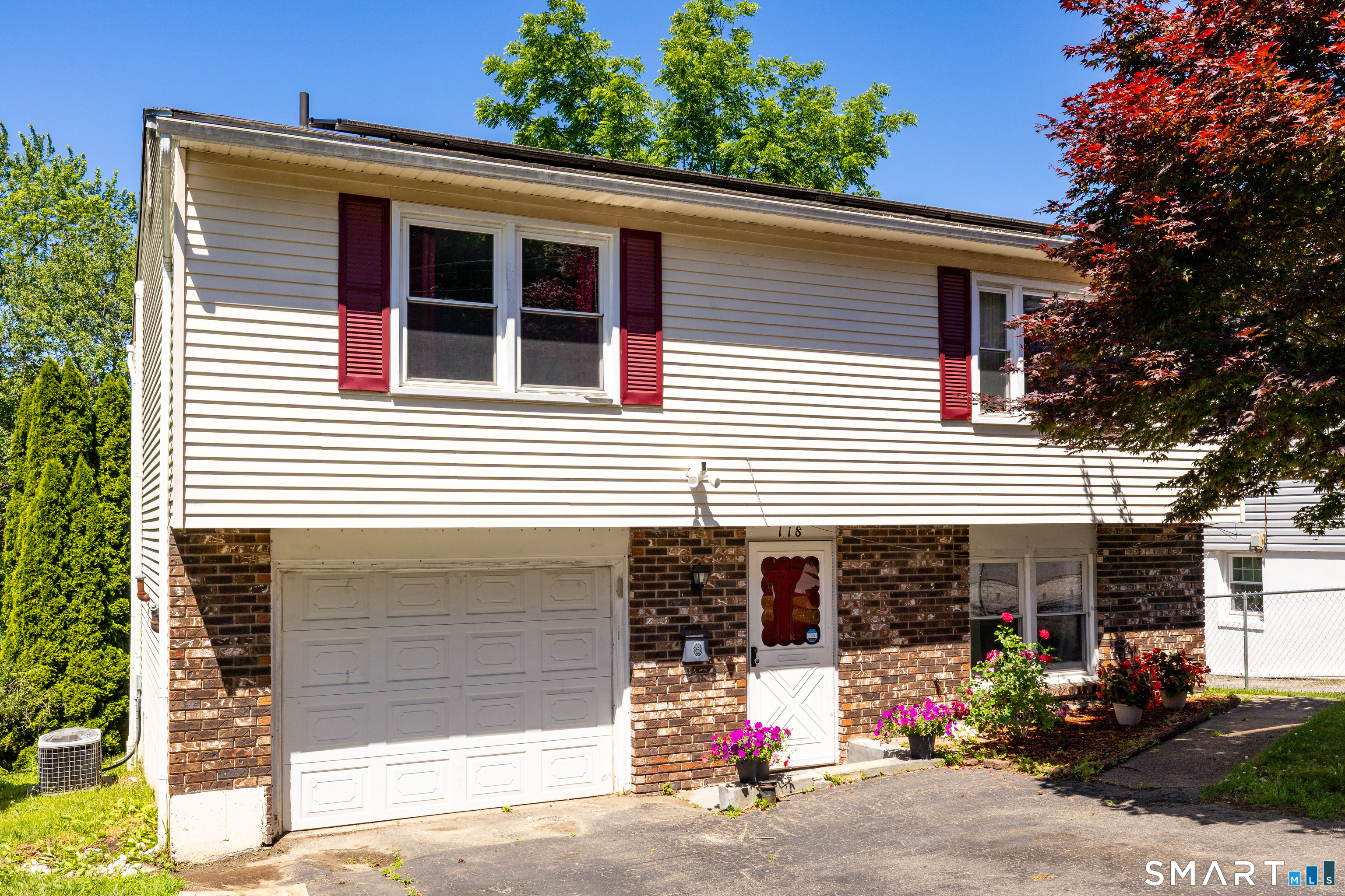 118 Norton Street Waterbury, CT 06708 - Photo 2 of 36