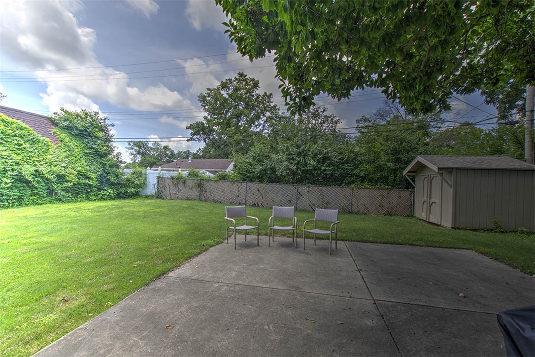 285 South Glencoe Avenue Decatur, IL 62522 - Photo 32 of 33