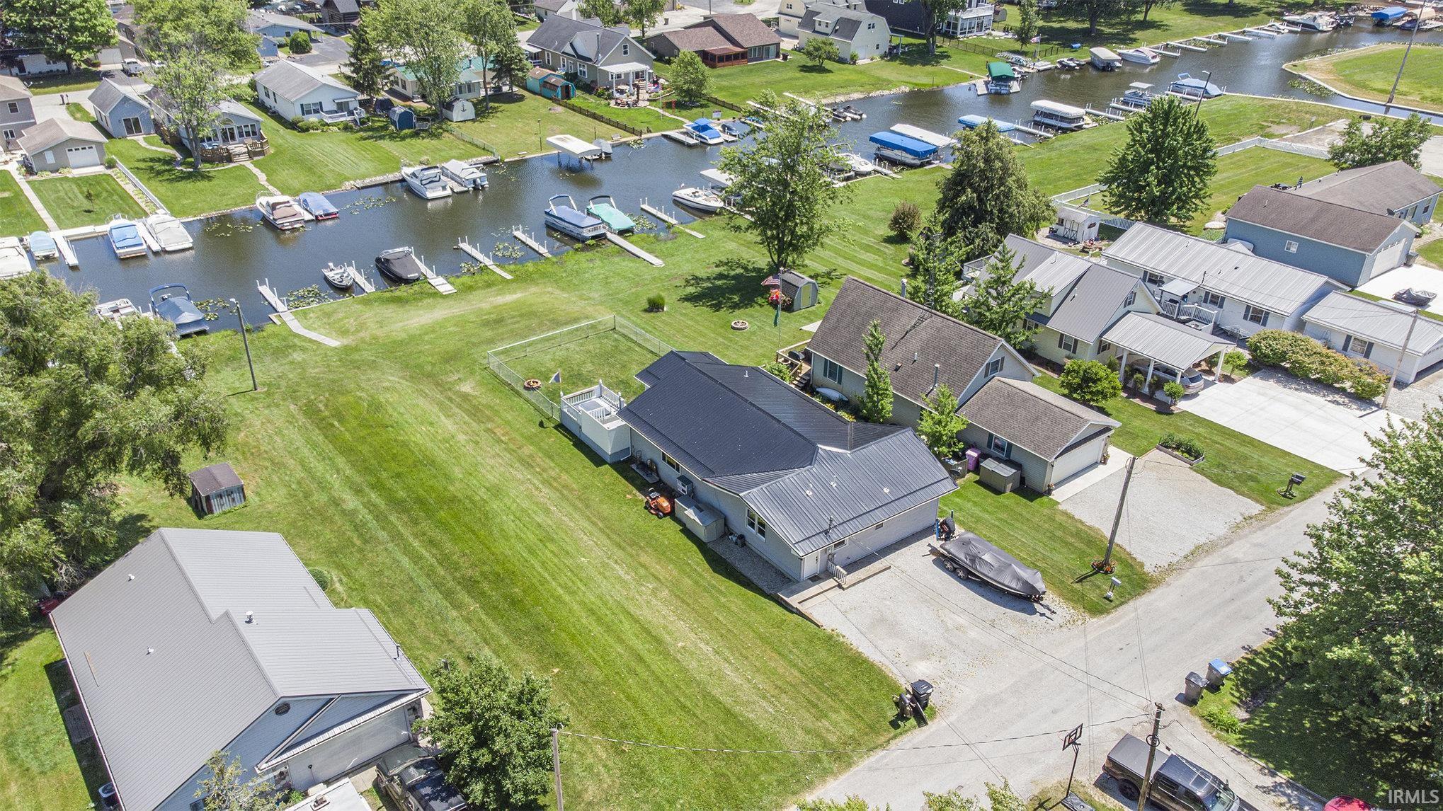 9876 Lincoln Road Syracuse, IN 46567 - Photo 16 of 20 Gallery Image 16