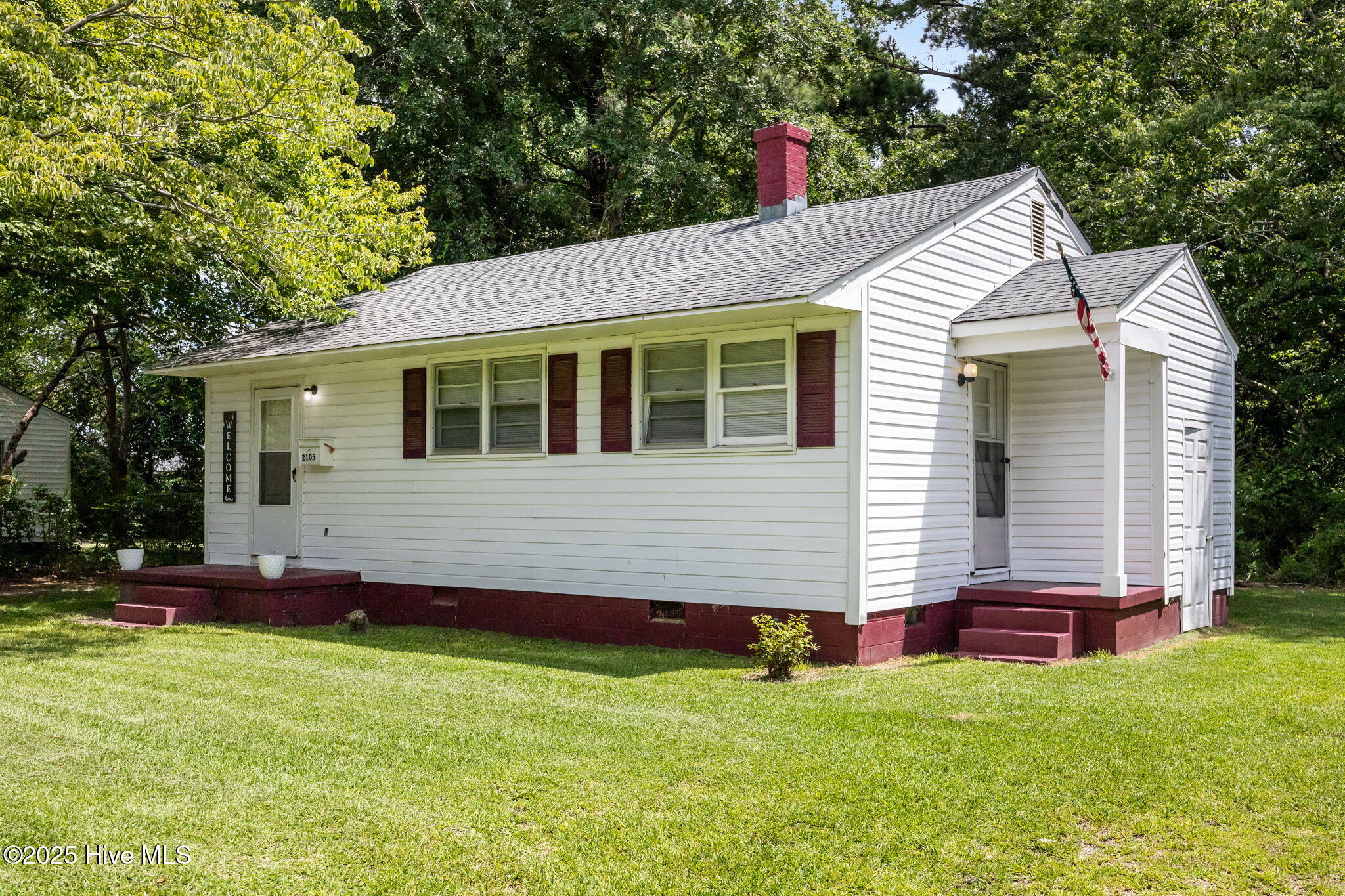 2105 Marsha Avenue Kinston, NC 28501 - Photo 3 of 29 4-web-or-mls-IMG_4601