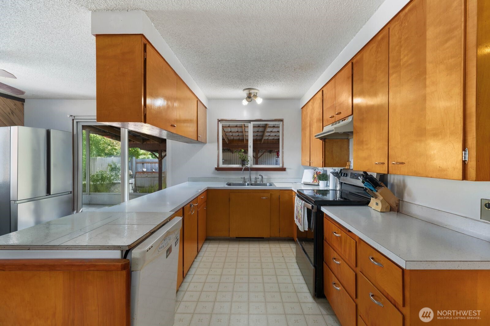 16468 Thorpe Road Northeast Poulsbo, WA 98370 - Photo 10 of 40
