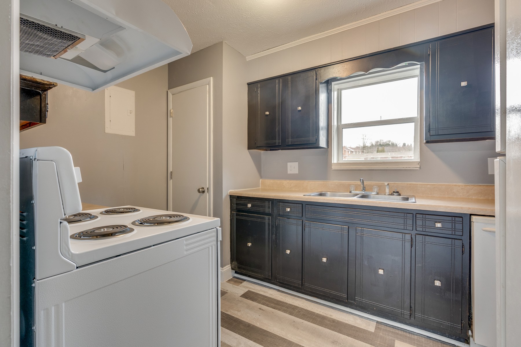 1433 Stratford Road Kingsport, TN 37664 - Photo 11 of 25