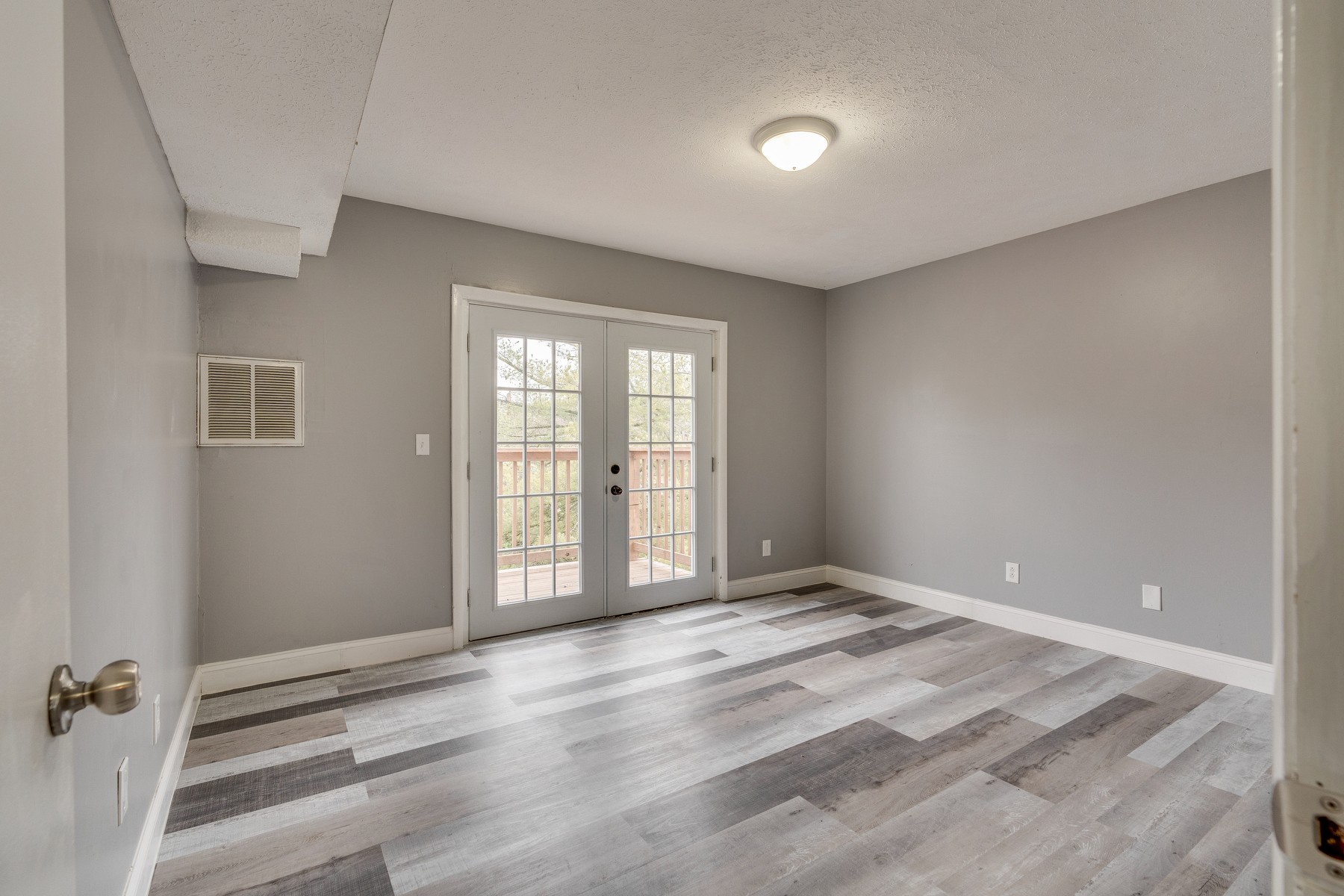 1433 Stratford Road Kingsport, TN 37664 - Photo 14 of 25