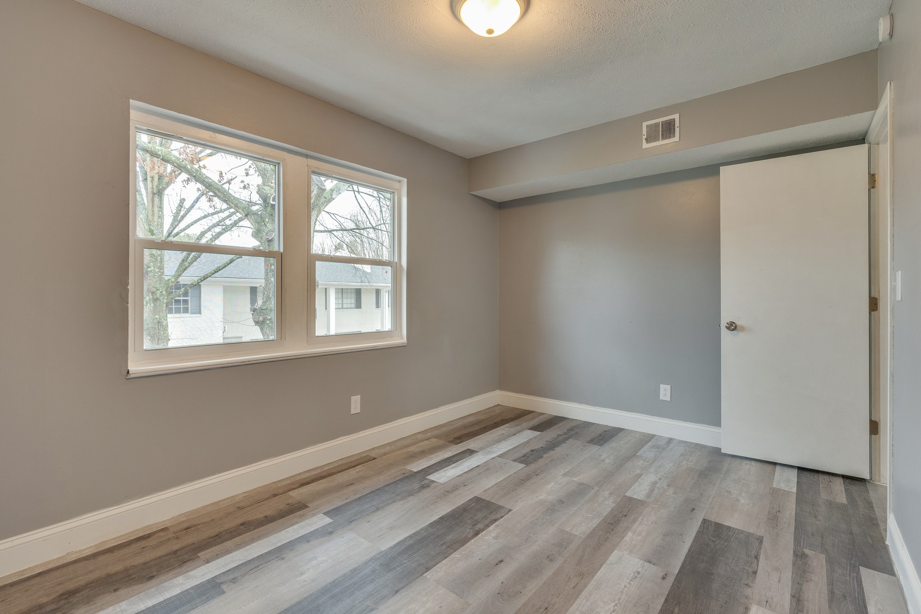 1433 Stratford Road Kingsport, TN 37664 - Photo 21 of 25