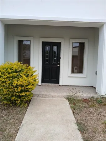 $2,300 | 128 San Jacinto Street, Mission, TX 78572
