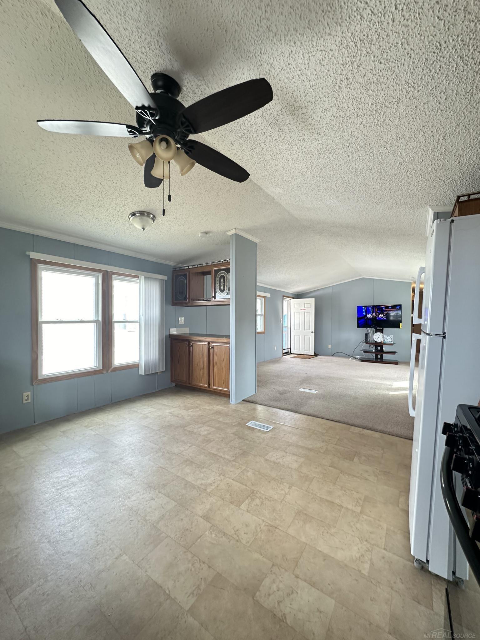 29608 Carousel Street Novi, MI 48377 - Photo 6 of 24 Gallery Image 6