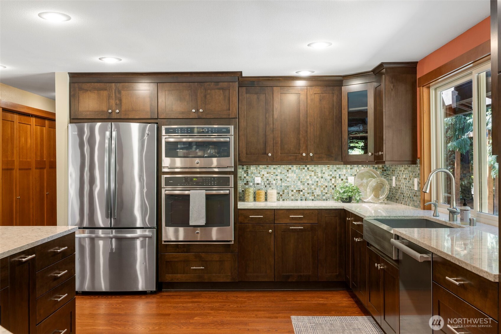 4619 136th Place Southwest Edmonds, WA 98026 - Photo 2 of 37