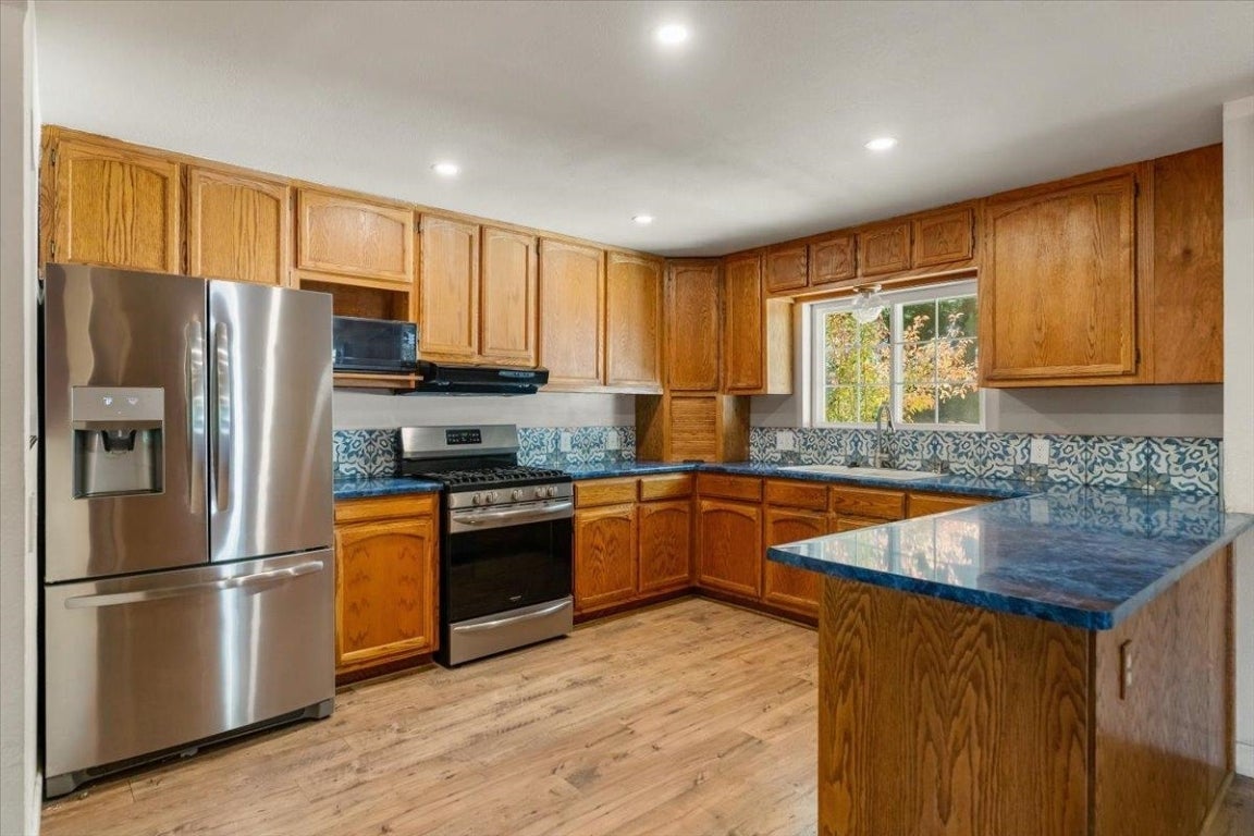 2026 Deetz Road Mount Shasta, CA 96067 - Photo 16 of 45 Gallery Image 16