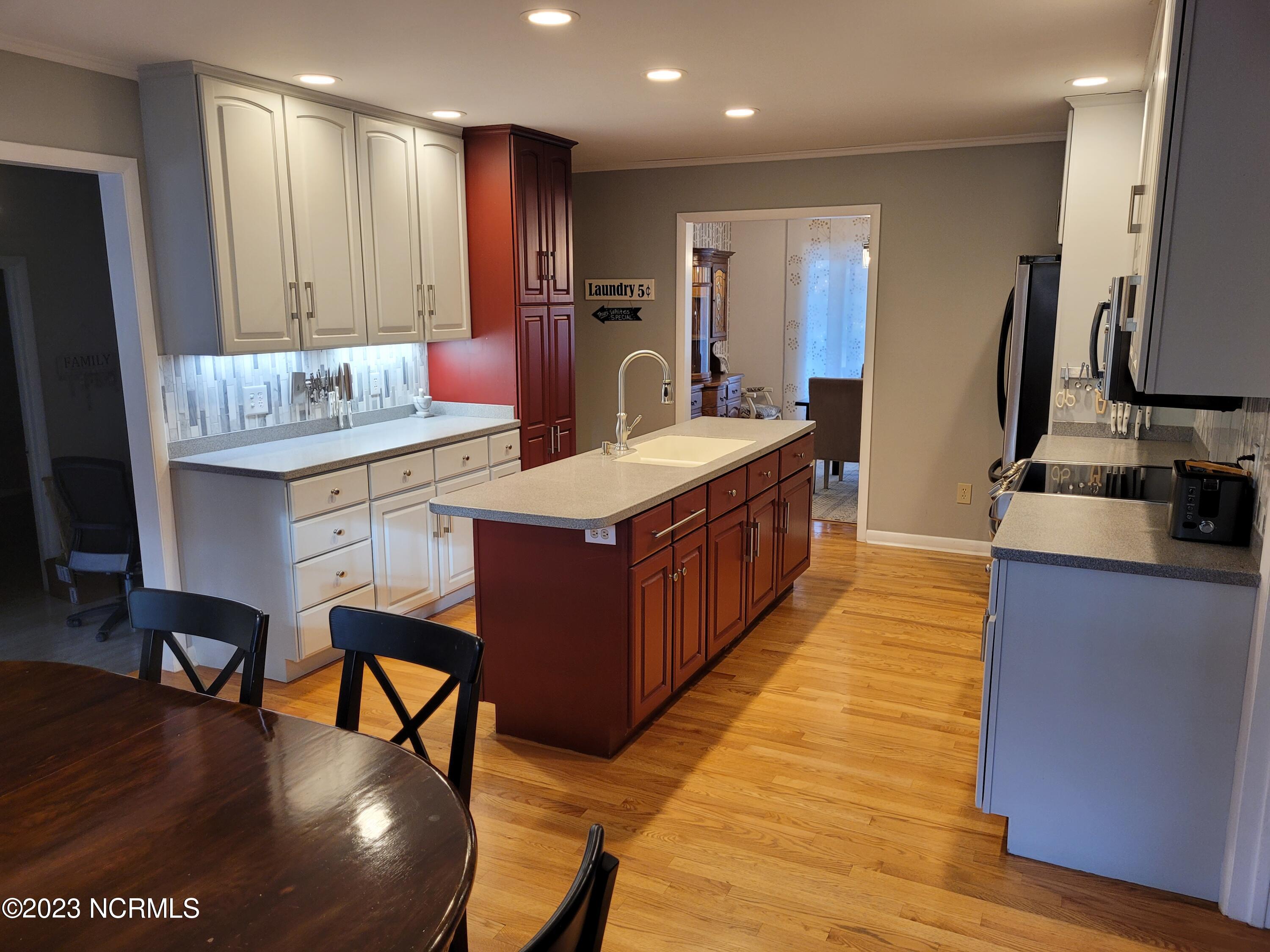 3096 Niagara Carthage Road Carthage, NC 28327 - Photo 8 of 14 juett kitchen1