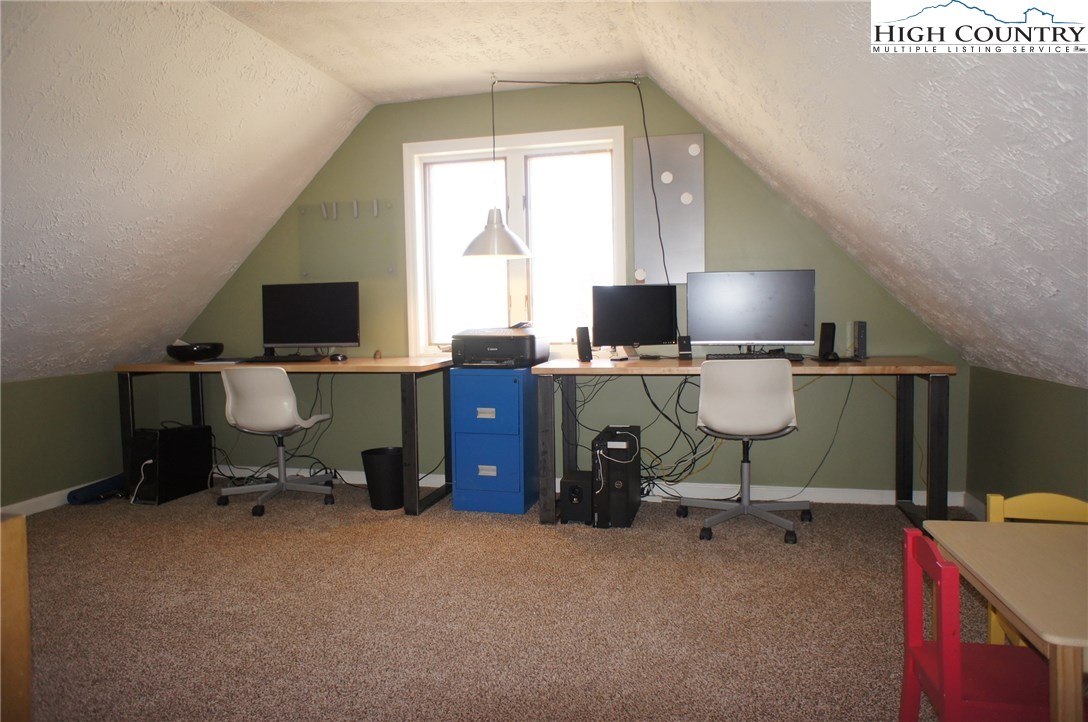 272 Locust Point Drive Boone, NC 28607 - Photo 25 of 36 Gallery Image 25
