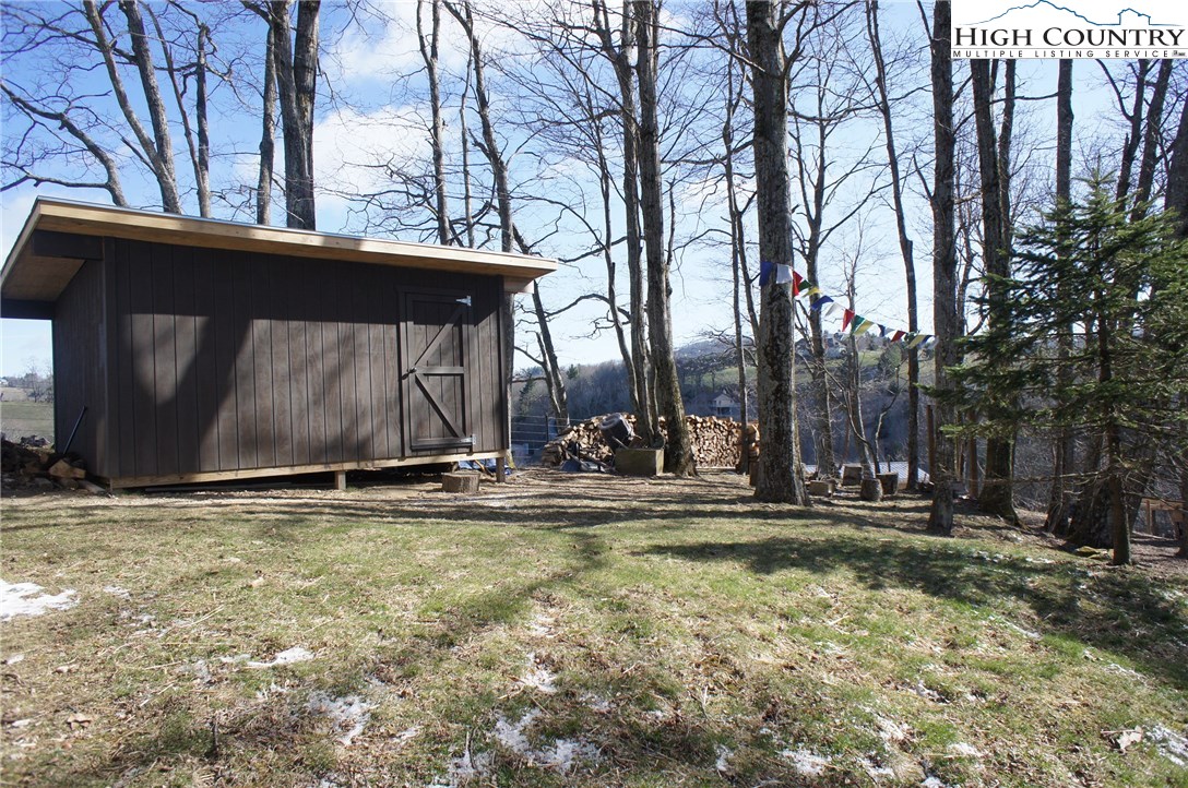 272 Locust Point Drive Boone, NC 28607 - Photo 9 of 36 Gallery Image 9