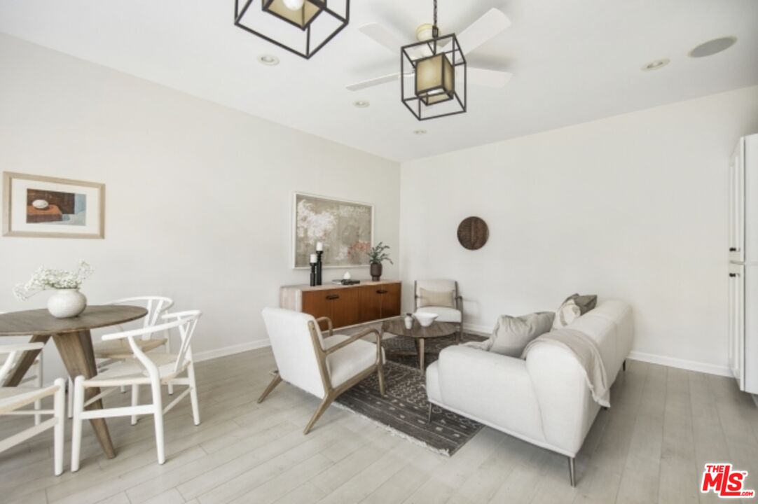 6607 Moore Drive Los Angeles, CA 90048 - Photo 30 of 42 a living room with furniture