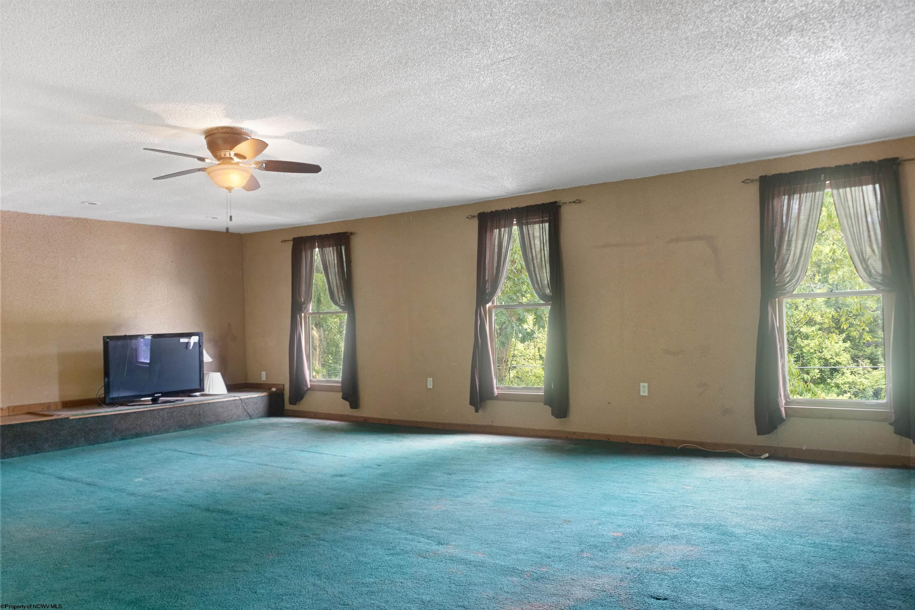 5359 Fairmont Road Rivesville, WV 26588 - Photo 21 of 39 Gallery Image 21