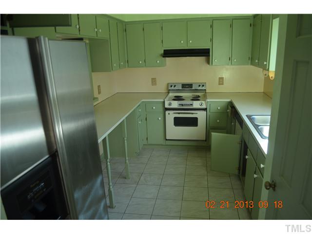 804 East Millbrook Road Raleigh, NC 27609 - Photo 5 of 5