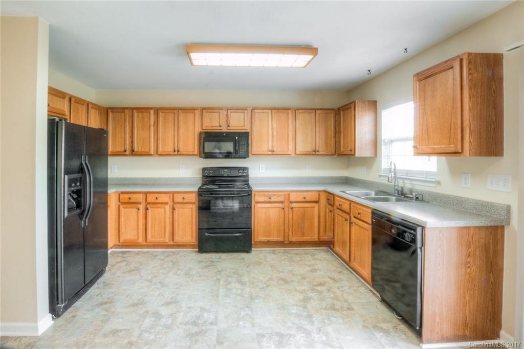 924 River Trail Road Lowell, NC 28098 - Photo 7 of 16 Gallery Image 7