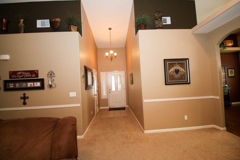 271 East Olson Avenue Reedley, CA 93654 - Photo 4 of 35 Gallery Image 4