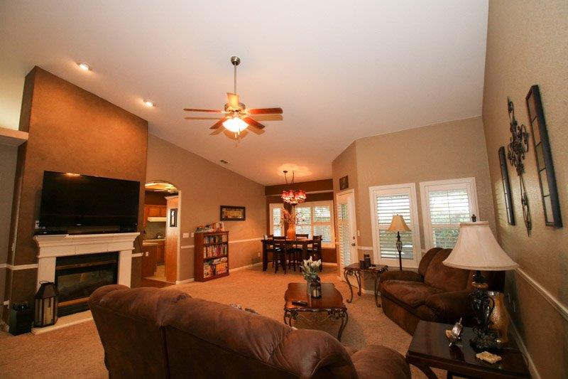 271 East Olson Avenue Reedley, CA 93654 - Photo 6 of 35 Gallery Image 6