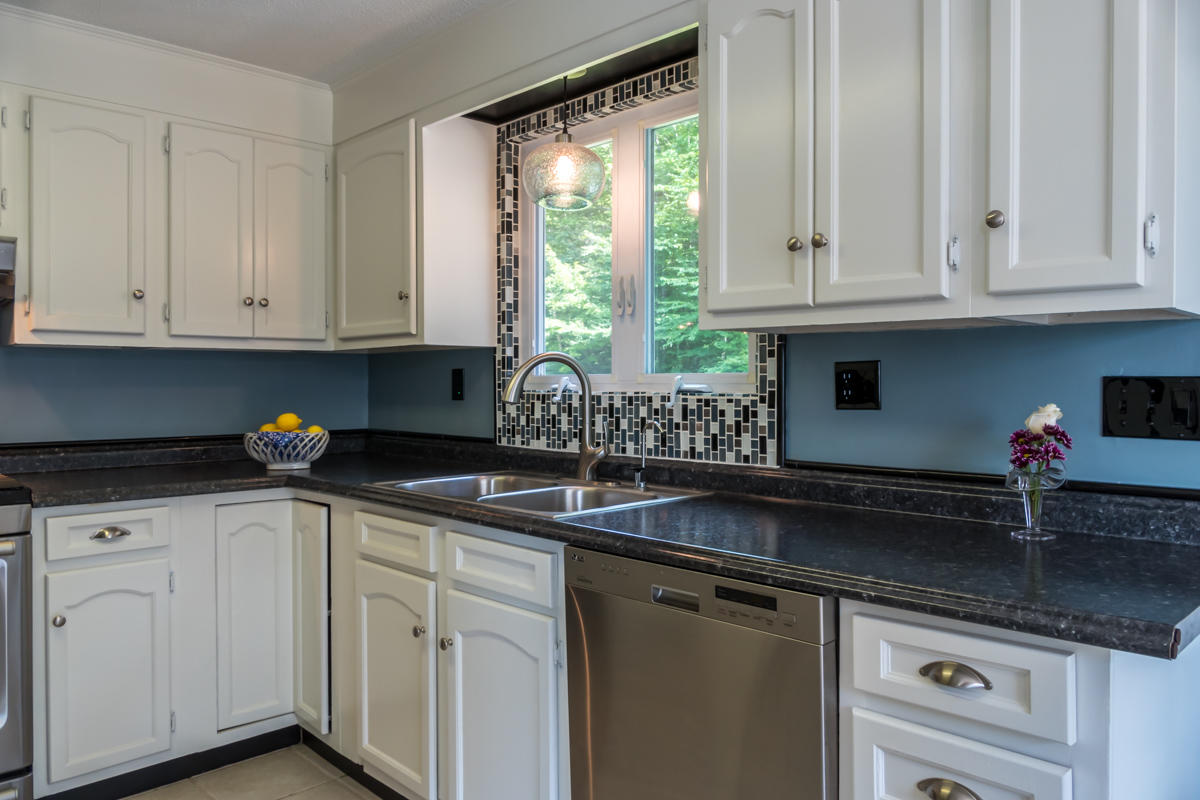 167 Hallowell Road Pownal, ME 04069 - Photo 4 of 61 15-Kitchen (1 of 5)