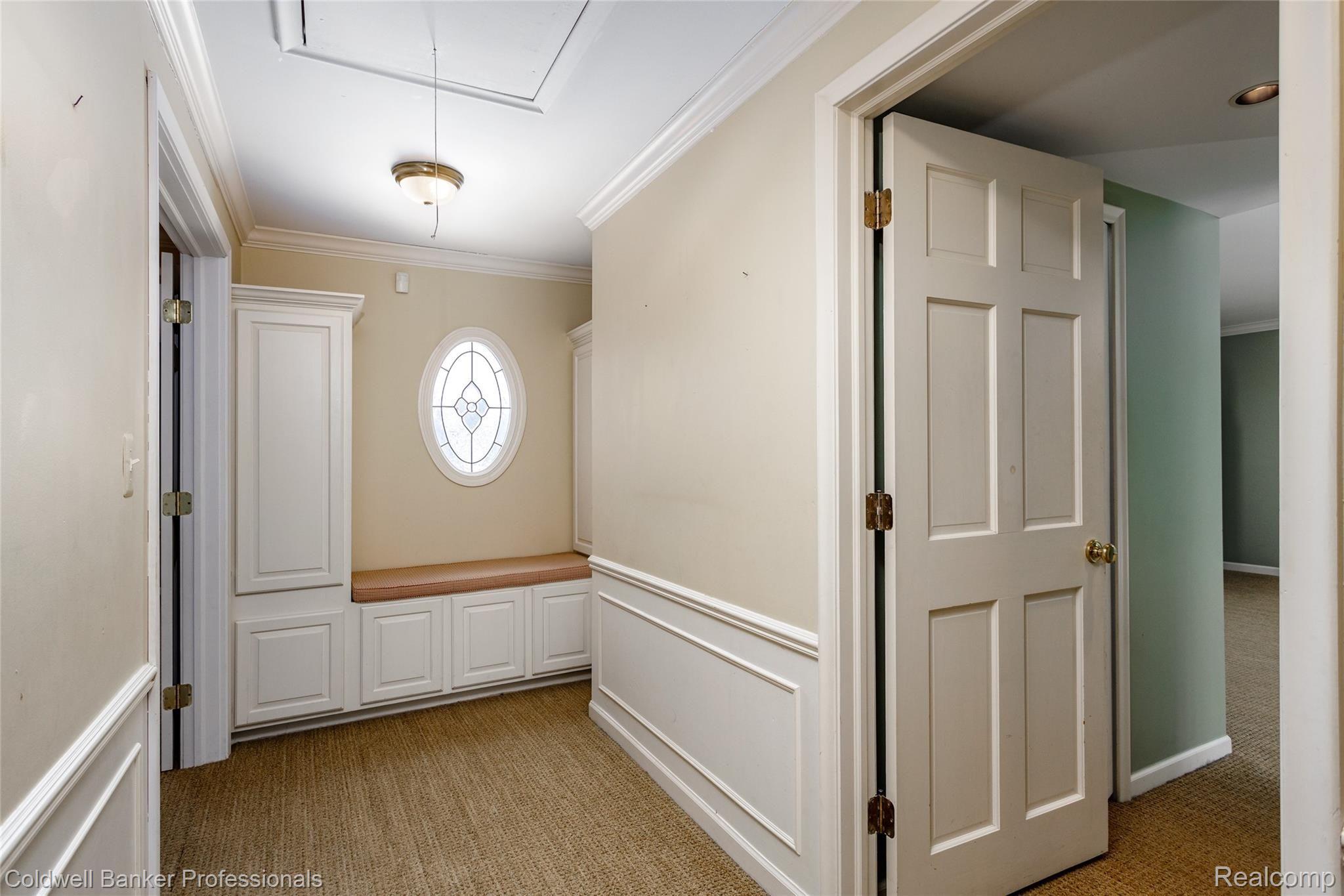 559 Pemberton Road Grosse Pointe, MI 48230 - Photo 30 of 44 559 Pemberton L041.jpg