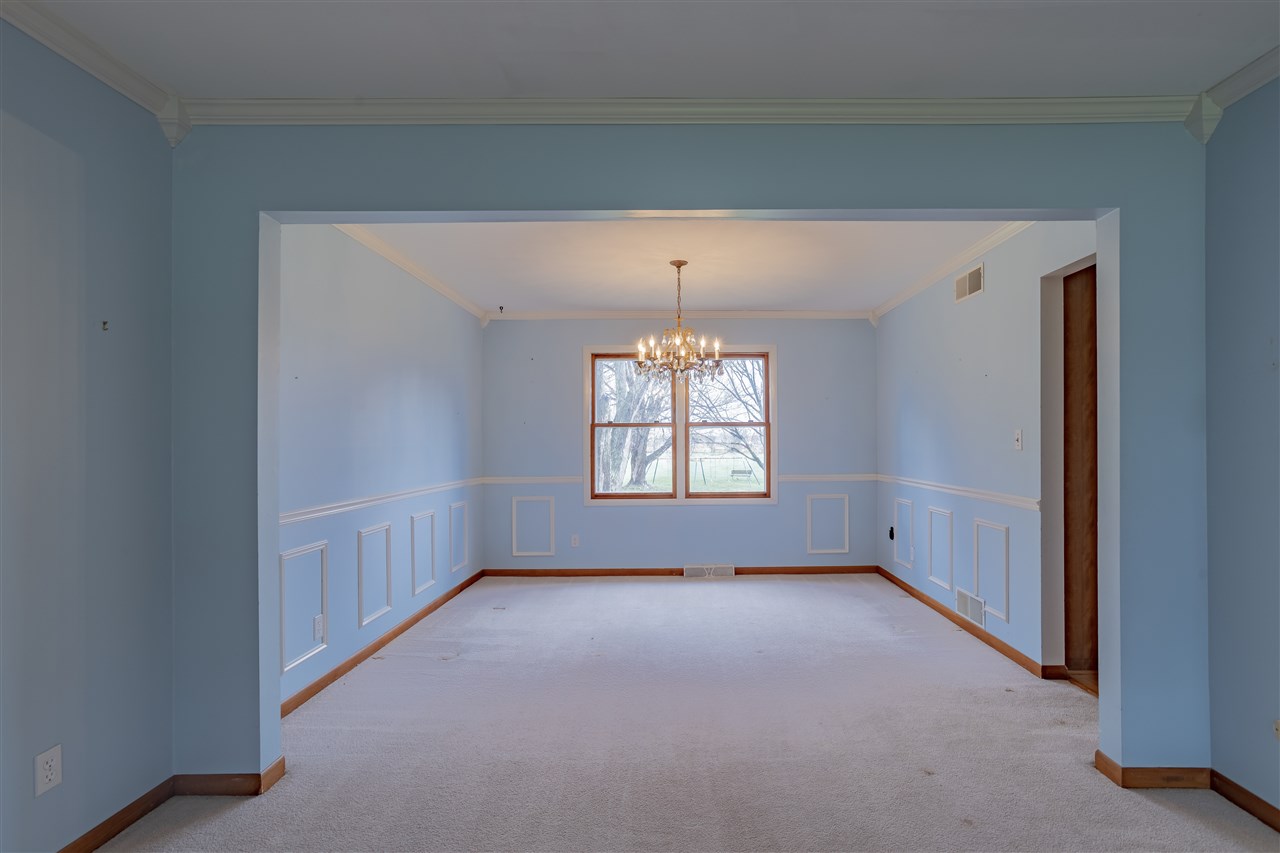 7117 Flora Road Rockford, IL 61101 - Photo 8 of 24 Gallery Image 8
