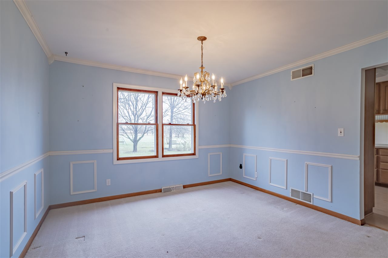 7117 Flora Road Rockford, IL 61101 - Photo 9 of 24 Gallery Image 9
