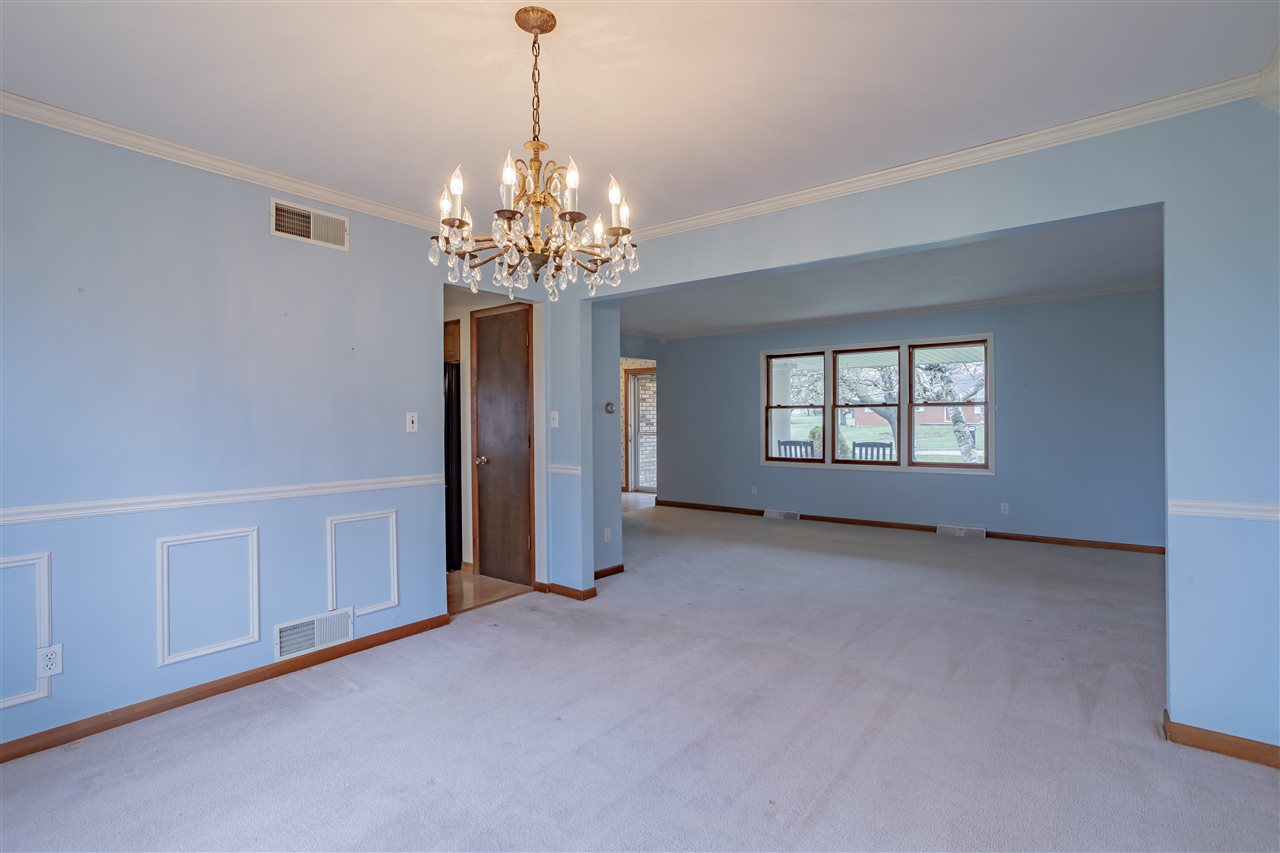 7117 Flora Road Rockford, IL 61101 - Photo 10 of 24 Gallery Image 10
