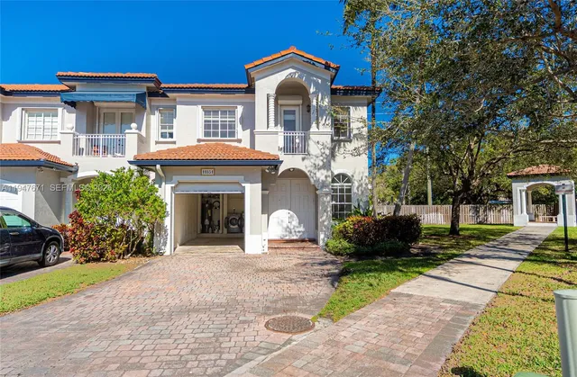 $3,800 | 11851 Southwest 80th Terrace, Unit 11851, Miami, FL 33173