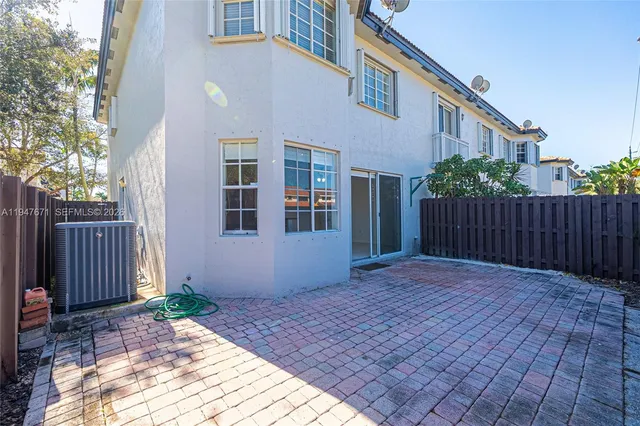 $3,800 | 11851 Southwest 80th Terrace, Unit 11851, Miami, FL 33173