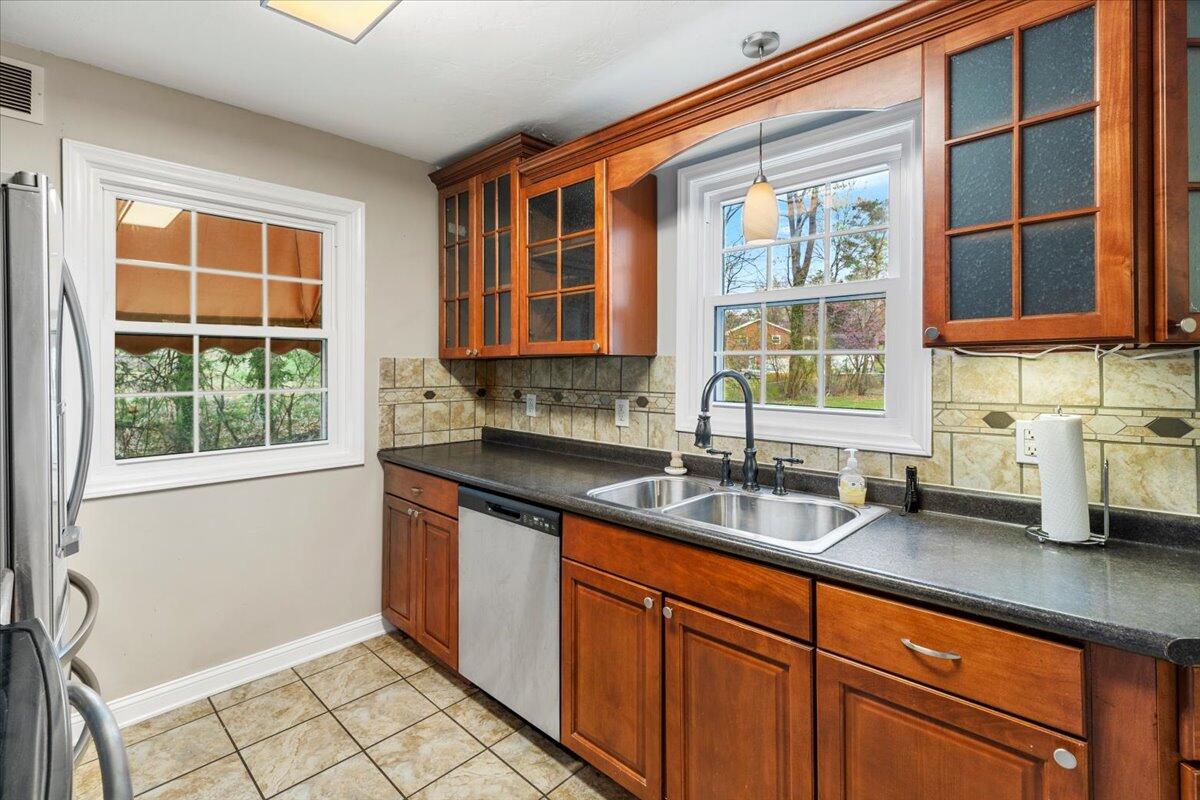 3581 Grandin Road Southwest Roanoke, VA 24018 - Photo 11 of 124 129-1000028829