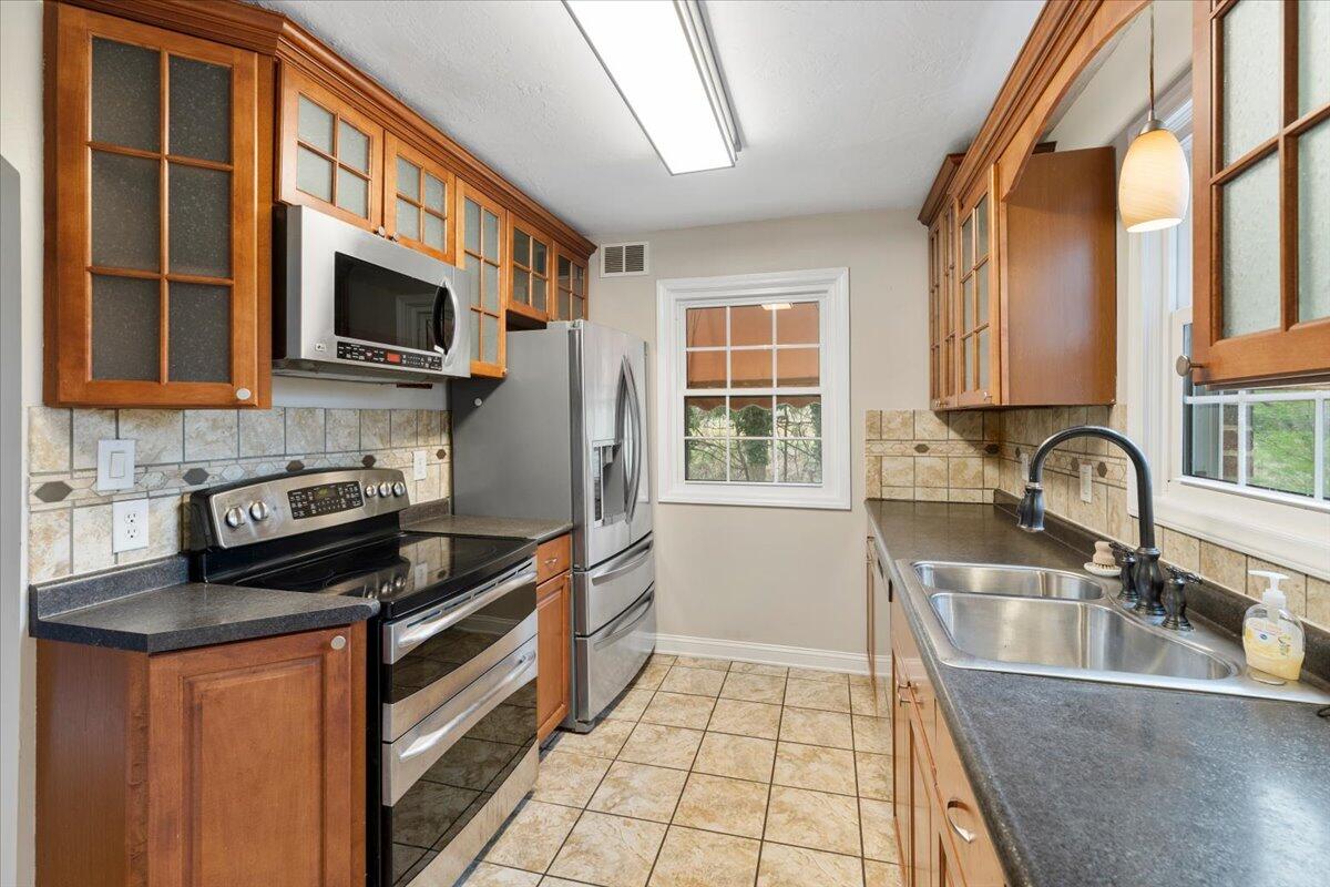 3581 Grandin Road Southwest Roanoke, VA 24018 - Photo 16 of 124 134-1000028834