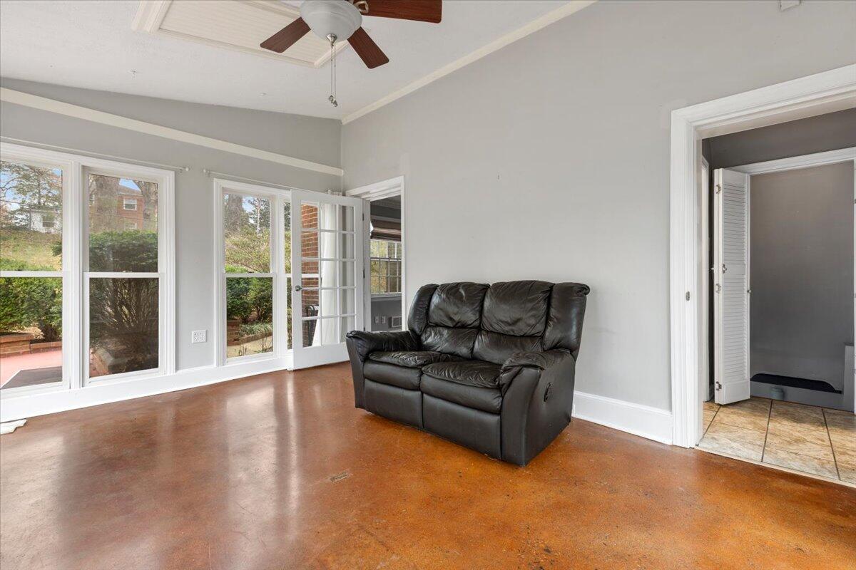 3581 Grandin Road Southwest Roanoke, VA 24018 - Photo 20 of 124 138-1000028838