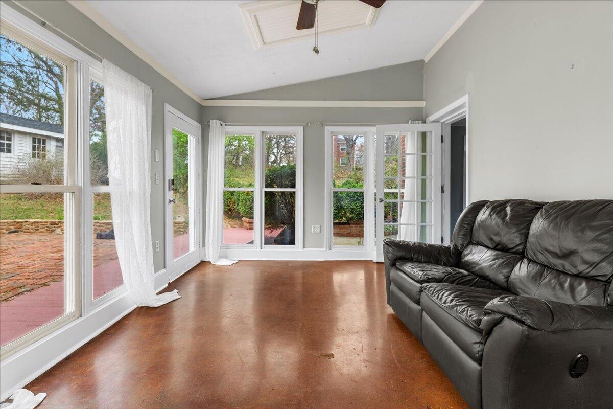 3581 Grandin Road Southwest Roanoke, VA 24018 - Photo 21 of 124 139-1000028839