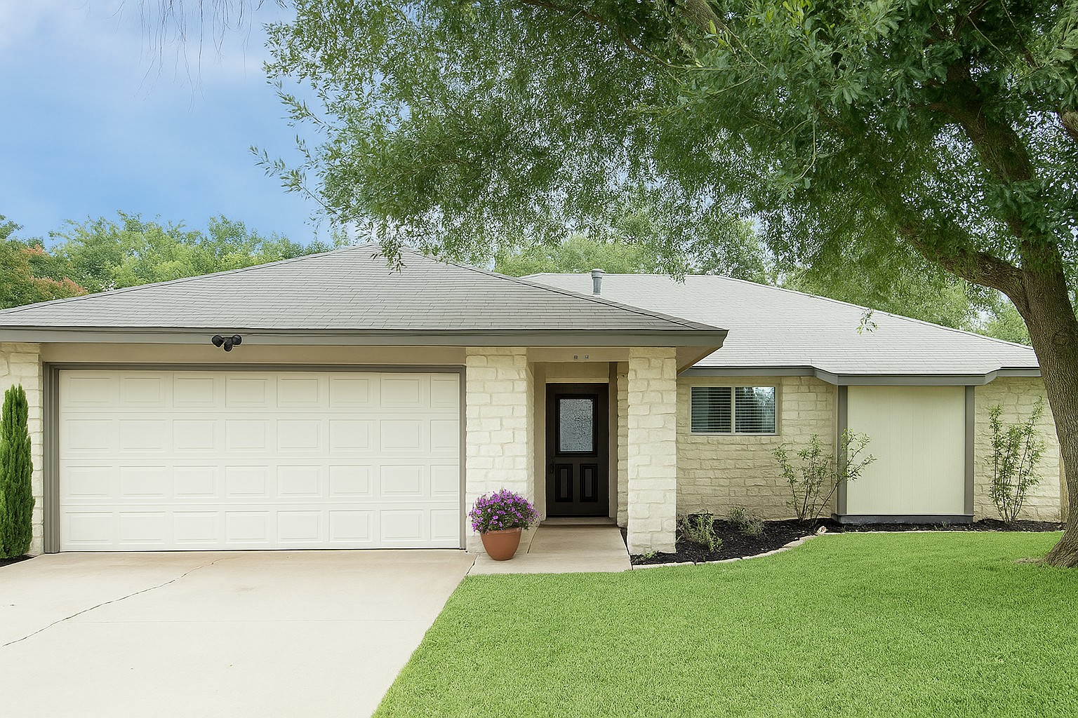 910 Garden View Drive Georgetown, TX 78628 - Photo 1 of 33 a view of a house with a backyard