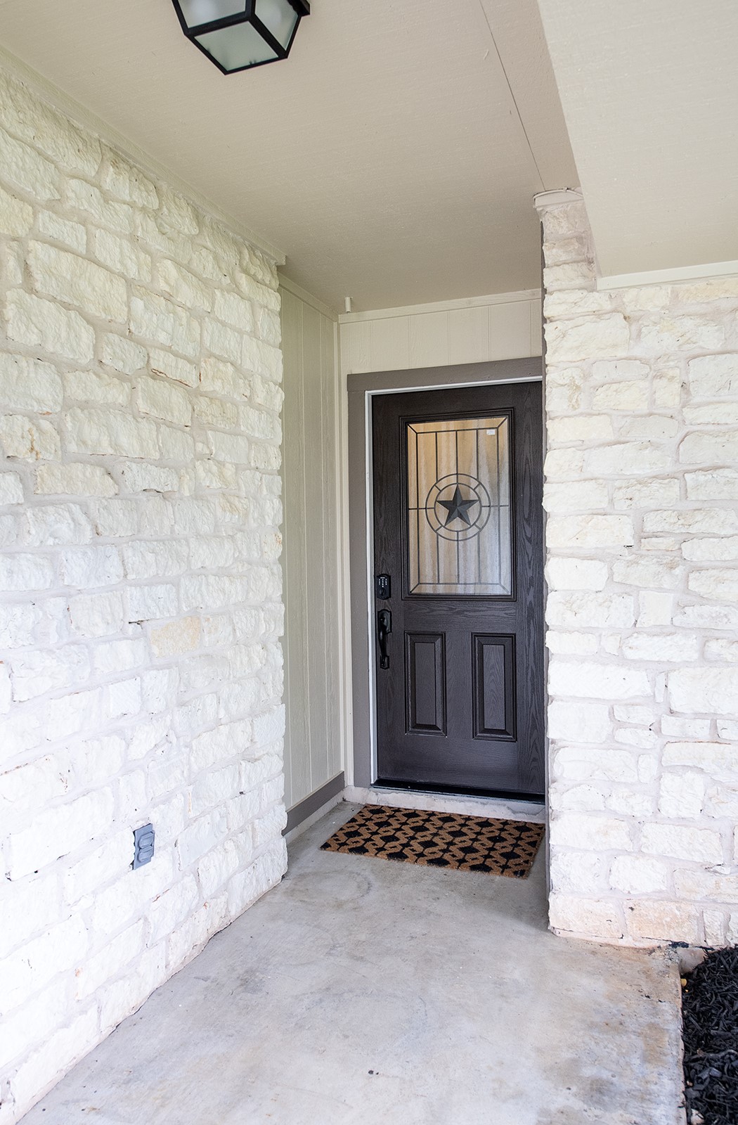 910 Garden View Drive Georgetown, TX 78628 - Photo 31 of 33 a view of an entrance door