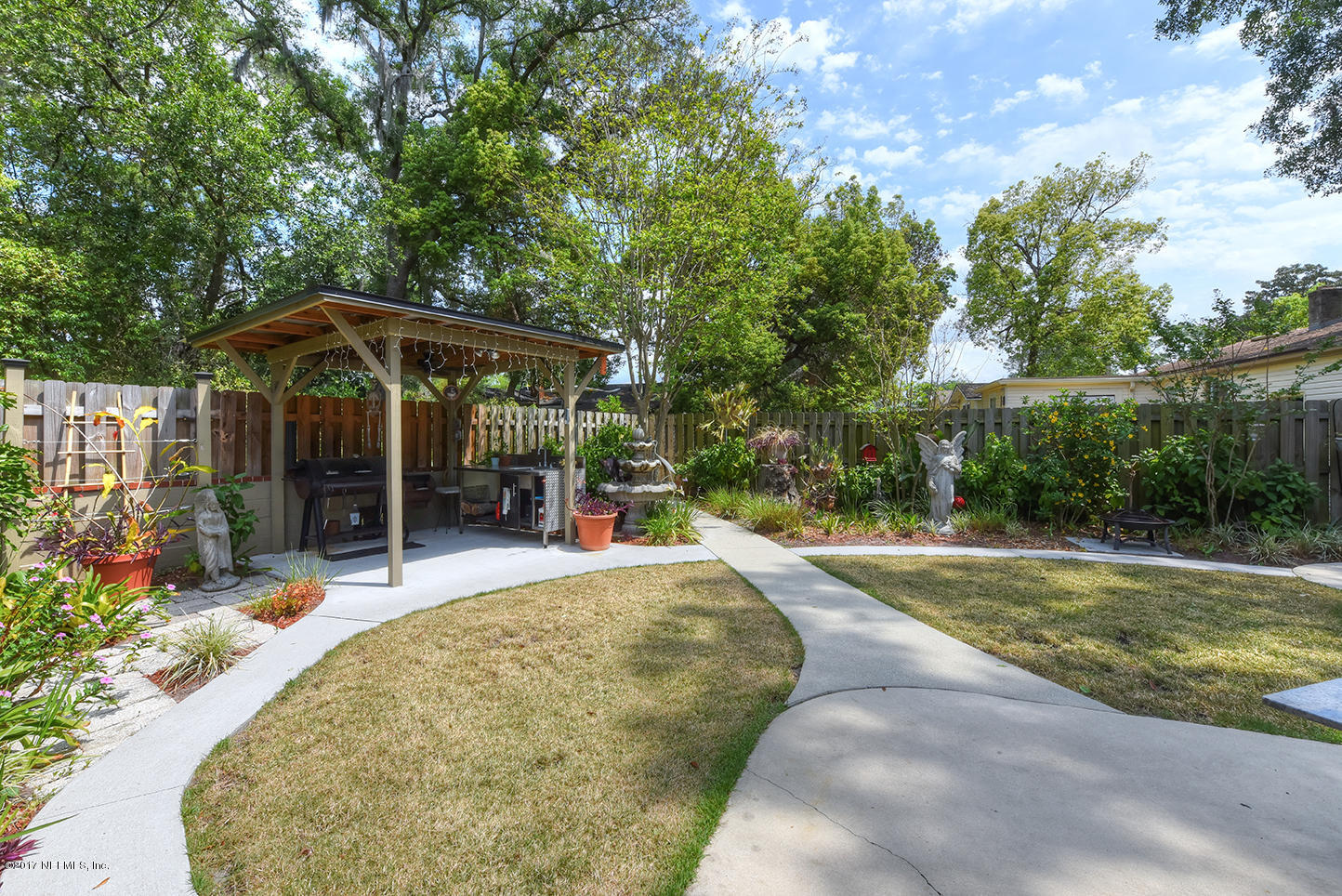 2375 Ridgewood Road Jacksonville, FL 32207 - Photo 20 of 29 Exterior