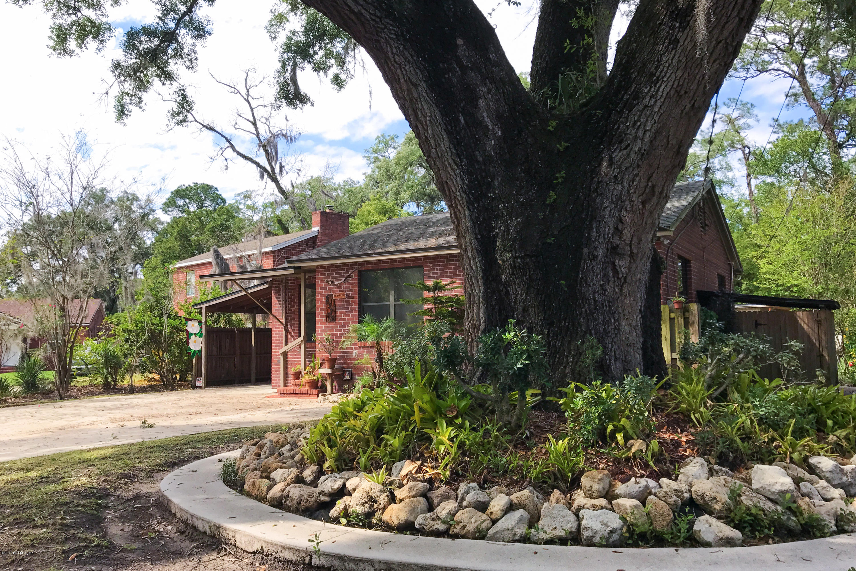 2375 Ridgewood Road Jacksonville, FL 32207 - Photo 3 of 29 Exterior Front