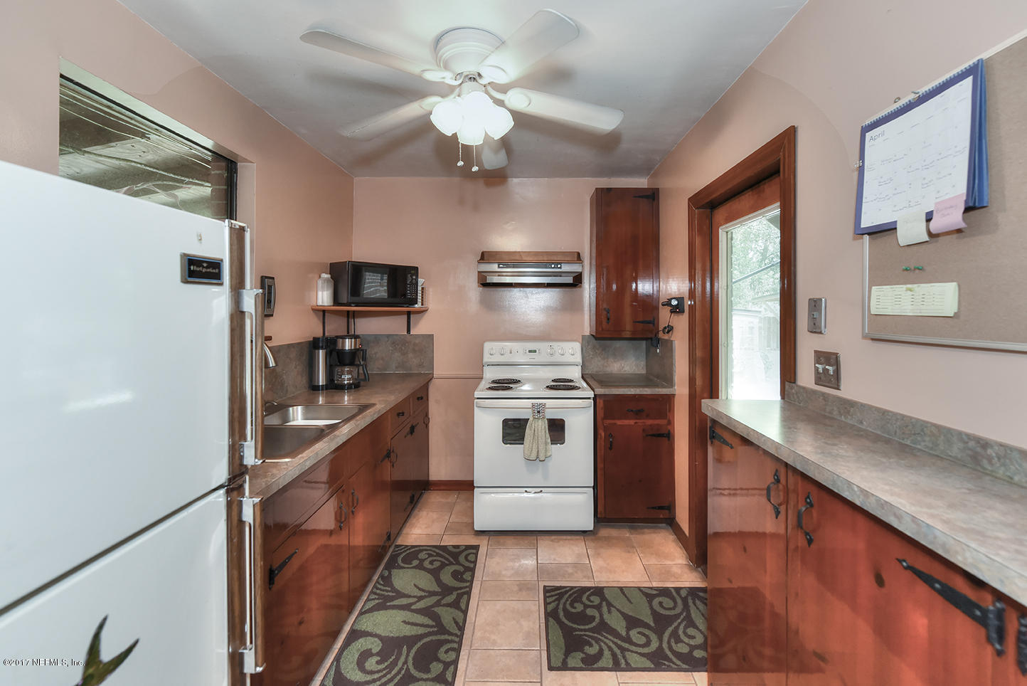 2375 Ridgewood Road Jacksonville, FL 32207 - Photo 10 of 29 Kitchen